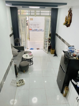 BÁN NHÀ NỞ HẬU PHAN XÍCH LONG - DTS 103M2 - 4TY4 CÓ TL