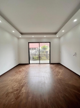 Bán nhà Quang Trung, La Khê, Hà Đông. Nhà đẹp, ở ngay, 50m ra phố S=32m2x5T. Trung tâm Giá: 3.2 tỷ