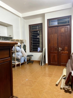 Bán nhà Trần Quốc Vượng Cầu Giấy. Nhà đẹp, TT Tiện ích. 41m2 giá 4,35 tỷ. Xác Vali về ở ngay.