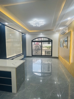 Bán gấp nhà phố Nhân Hòa, q.Thanh Xuân, dt 42m2, xây 6 tầng oto đỗ cách 20m