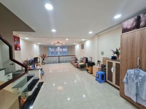 NHÀ VIP PHỔ QUANG QTB SÁT MT  5.2 X 19M GIÁ 20,5 TỶ