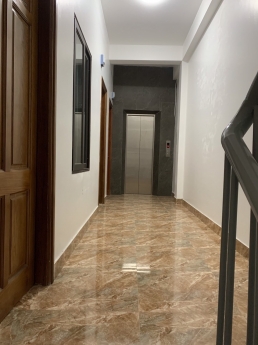 Dòng tiền 1,2 tỷ/ năm- Ngõ Triều Khúc- Thanh Xuân- 8 tầng tháng máy- Oto.