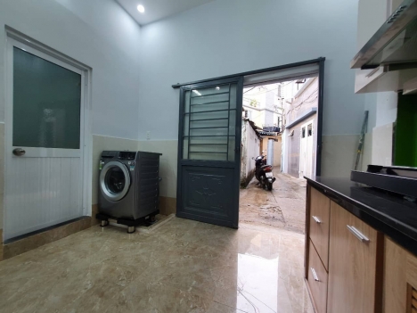 Nhà 2 mặt kiệt Lê Độ, Thanh Khê, sau lưng nhà mặt tiền, giá rẻ.