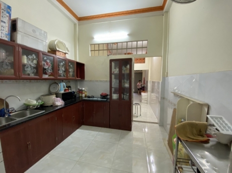 Giáp Bình Tân, Q6_Nhà Lý Thánh Tông Q.Tân Phú_43m2, 3 tầng, 3.2m x 13m, chỉ 3. tỷ hơn.