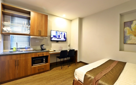 MẶT PHỐ - Quảng An, 190 m x 5 tầng, MT 10 m, giá 85 tỷ.