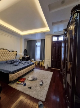 Biệt thự TÔ NGỌC VÂN 295m x 4 tầng, MT14m, giá 49 tỷ.