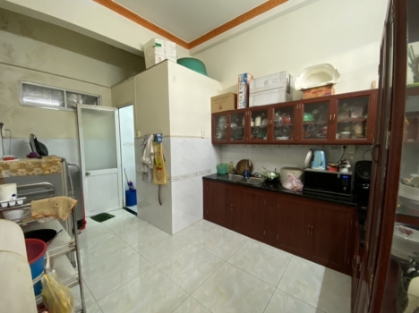 Giáp Bình Tân, Q6_Nhà Lý Thánh Tông Q.Tân Phú_43m2, 3 tầng, 3.2m x 13m, chỉ 3. tỷ hơn.