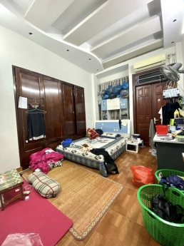 Bán nhà Trần Quốc Vượng Cầu Giấy. Nhà đẹp, TT Tiện ích. 41m2 giá 4,35 tỷ. Xác Vali về ở ngay.