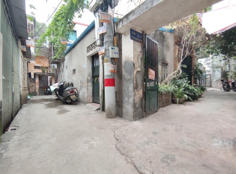 HIẾM ĐỊNH CÔNG - 2 MẶT THOÁNG TRƯỚC SAU – GẦN Ô TÔ TRÁNH - BÃI ĐỖ XE Ô TÔ CẠNH NHÀ