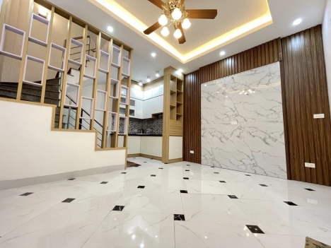 SIÊU PHẨM CỰ LỘC, Thanh Xuân, 33m, 5 tầng, chỉ 1 căn duy nhất, ô tô, kinh doanh, nhỉnh 4 tỷ. lhcc