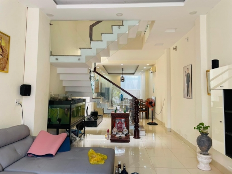 Bán nhà Lê Quang Định P1-GV. 2p ra Phạm Văn Đồng 70m2 3 lầu HXT giá 6,250 tỷ