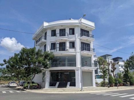 Bán Căn Góc thích Quãng Đức Nha Trang , Khu VỰC kinh doanh Sầm uất . Tương lai phát triển rất mạnh