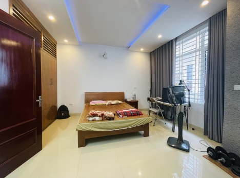 CẦN BÁN NHÀ NGUYỄN TRÃI 42M2*4 TẦNG, MT 4M, NGÕ BA GÁC, GẦN PHỐ, NHỈNH 4 TỶ.