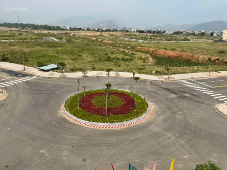 Gấp ! Gấp ! Gấp! Cần ra nhanh lô đất sân bay Long Thành gái chỉ 12tr/m2 còn thương lượng . Diện