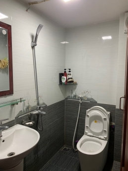Cần bán gấp nhà phố Ngô Quyền, lô góc 3 mặt thoáng, ô tô đỗ cửa, 38m 4 tỷ