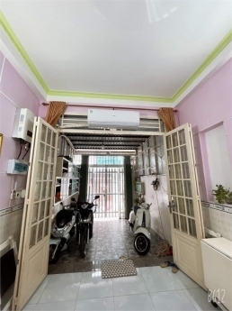 Chủ ngộp bán gấp nhà trung tâm Q7 - full nội thât - Huỳnh Tấn Phát
