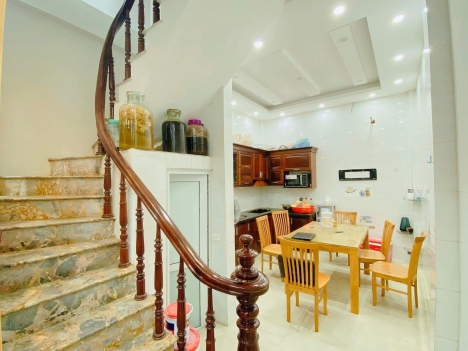 Bán nhà Khương Đình, 35m2, 2 thoáng trước sau, ngõ xe tải nhỏ 5,2 tỷ.