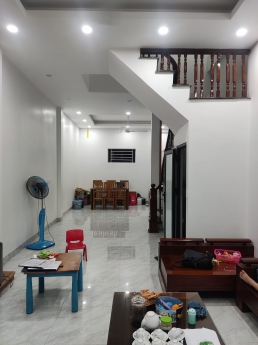 HIẾM ĐỊNH CÔNG - 2 MẶT THOÁNG TRƯỚC SAU – GẦN Ô TÔ TRÁNH - BÃI ĐỖ XE Ô TÔ CẠNH NHÀ