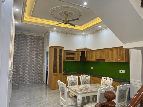 Nhà Tân Cổ Điển - Tặng Full Nội Thất Cao Cấp