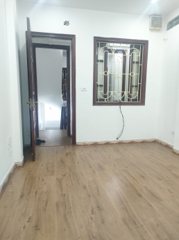 BÁN GẤP NHÀ NGUYỄN TRÃI Ở LUÔN ,CÁCH Ô TÔ 5m,35m*5T,MT3,4m giá chỉ 3,4 tỷ.