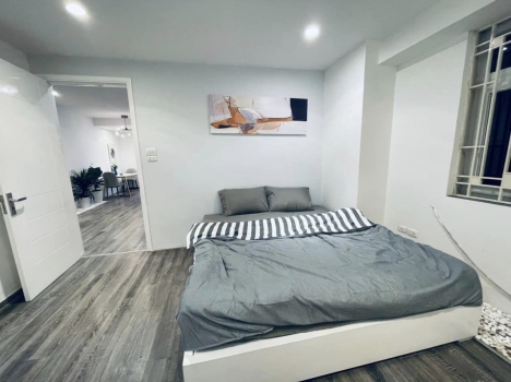 Bán CC phố Đại Cồ Việt , 95 m, 3 ngủ, TẶNG FULL NỘI THẤT, 5 tỷ.