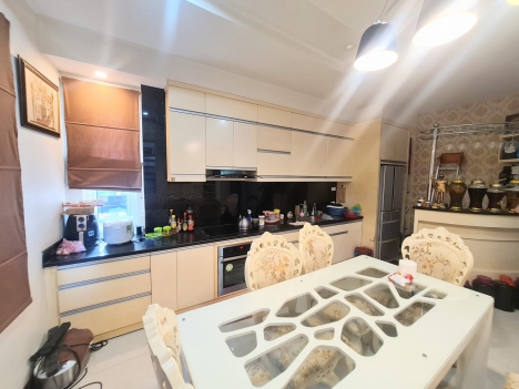 BÁN NHÀ PHỐ HỒNG TIẾN, BỒ ĐỀ, LONG BIÊN - Ô TÔ 7 CHỖ VÀO NHÀ - 43 M2 X 5T - Giá 5,35 tỷ -