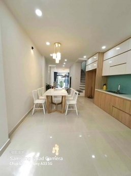 Nhà ĐẸP TRƯỜNG THỌ - TP THỦ ĐỨC - 4 X 16 - xe HƠI đậu cửa.