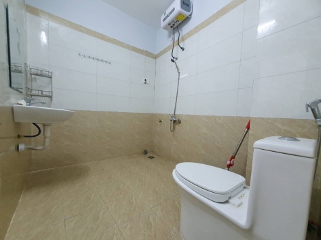 Nhà 2 mặt kiệt Lê Độ, Thanh Khê, sau lưng nhà mặt tiền, giá rẻ.