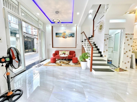 CĂN GÓC 2 MẶT TIỀN QUẬN GÒ VẤP GIÁ SIÊU RẺ CHỈ 4TY600