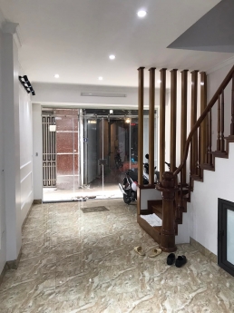 Bán nhà đẹp Lê Đức Thọ,Nam Từ Liêm,DT40x5,MT3.9,ô tô,giá 6 tỷ