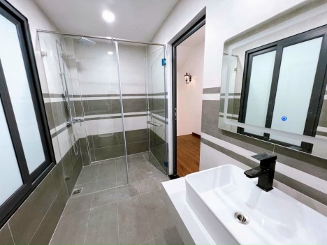 NHÀ ĐẸP PHỐ GIẢI PHÓNG: 48M2, 5 TẦNG, 4 NGỦ, MT 4M, 3 GÁC RỘNG 3.5M, 20M RA Ô TÔ. 4.85 TỶ