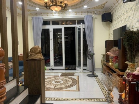 Nhà 4 tầng sang trọng 5x12m Huỳnh Tấn Phát chỉ nhỉn 6 tỷ