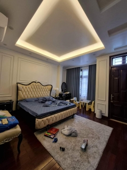 Biệt thự TÔ NGỌC VÂN 295m x 4 tầng, MT14m, giá 49 tỷ.