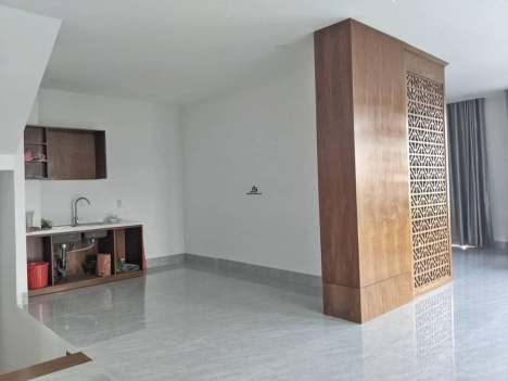 Bán Căn Góc thích Quãng Đức Nha Trang , Khu VỰC kinh doanh Sầm uất . Tương lai phát triển rất mạnh