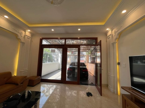 CON DÂU BÁN NHÀ MẸ CHỒNG NGUYỄN VĂN CỪ 87m  GARA 2 Ô TÔ VIEW CHUNG CƯ KINH DOANH  CHỈ 6.8 TỶ