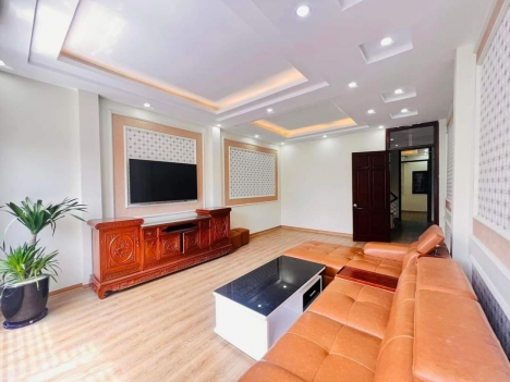 HOT NHẤT TRONG NĂM 2022. Hoàng Mai, ngõ thông, ô tô 7 chỗ vào nhà