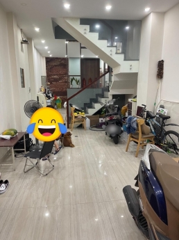 Bán nhà Phạm Văn Hai, P3 Tân Bình DT 56m2, 3 tầng BTCT, hxh, giá chỉ 4,6 tỷ