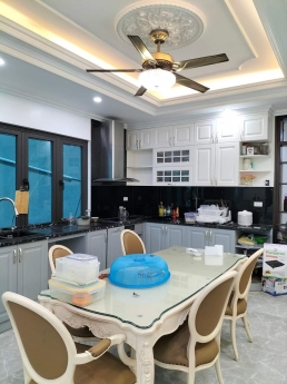 BÁN NHÀ PHÂN LÔ MỸ ĐÌNH - ĐI BỘ SÂN VẬN ĐỘNG - 55m2 THANG MÁY - Ô TÔ TRÁNH - KINH DOANH