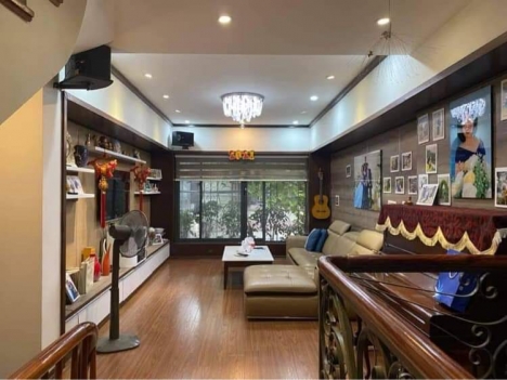 Ô tô cách nhà 20m, căn góc - Vĩnh Phúc 82m x 6 tầng, MT 6m , giá 8.8 tỷ.