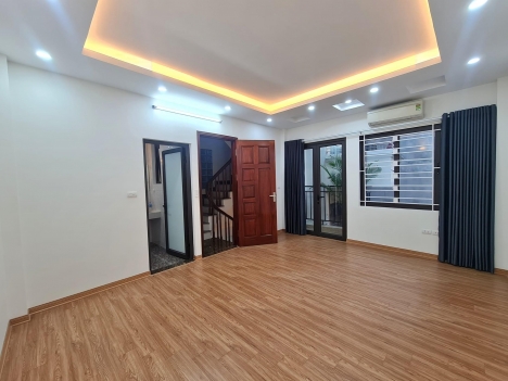 Vip Bán nhà đẹp Thái Hà trung tâm Đống Đa vị trí đẹp cách ô tô 30m ngõ thông rộng ba gác - 6.2 tỷ