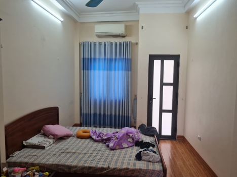 BÁN NHÀ BẮC CẦU - NGỌC THỤY - LONG BIÊN - Ô TÔ ĐỖ CỔNG - DT 31 M2 X 4T - giá 2,7 tỷ -