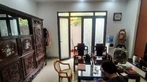 BÁN NHÀ NGỌC THUỴ, GẦN PHỐ, Ô TÔ, NHÀ ĐẸP FULL NỘI THẤT, 42M2x5M