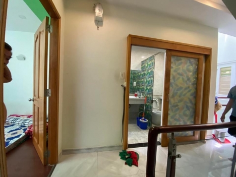 Chủ Giảm Giá Gấp Bán Nhà 4 Tầng HXH, 1 Xẹc Nguyễn Thị Thập, Trung Tâm Quận 7, Giá 9,2 Tỷ