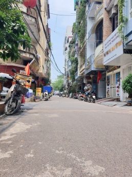 70m2 phố Kim Giang - 6 tầng - mt5m - 70m2. Ô tô vào nhà - Gara - thang máy.