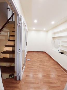 VÔ ĐỊCH TRONG TẦM GIÁ VÀ ĐỊA THẾ NHÀ MẶT NGÕ  LÔ GÓC CHỢ CỘT ĐÈN  THÔNG TÔ HIỆU VÀ DƯ HÀNG  VỚI