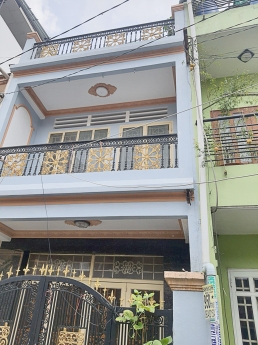 Bán nhà chính chủ Lò Gốm 4x17 x 3 tầng Ô tô đỗ cửa chỉ 7.3 tỷ