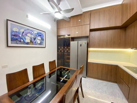 BÁN NHÀ PHỐ BÙI NGỌC DƯƠNG: 45M2, 5 TẦNG, 3 NGỦ, MT 4.2M, Ô TÔ ĐỖ 10M, 3 GÁC ĐỖ CỬA. 3.1 TỶ