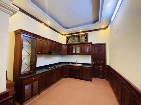 Bán gấp nhà đất Đống Đa,50m2,ngang 4m,lô góc,ở cực có lộc,giá chỉ trên 6 tỉ TL