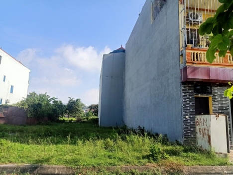 -      Bán 48m2 Tái Định Cư Tiên Dược. Vỉa hè rộng 2,5m chỉ nhỉnh 2 tỷ