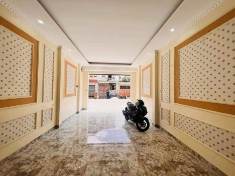 HOT NHẤT TRONG NĂM 2022. Hoàng Mai, ngõ thông, ô tô 7 chỗ vào nhà